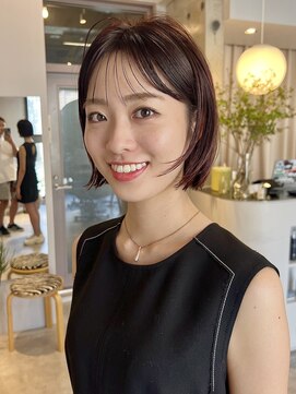 ワール(whirl.) うぶ毛前髪レッドブラウンレイヤーボブ20代30代40代