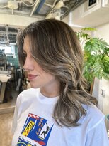 ロア インターナショナル 新宿店(LoA International)&nbsp;【LoA】バレイヤージュハイライトフェイスフレーミング