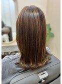 白髪を気にせずサッと結べる対策に《白髪ぼかしハイライト》