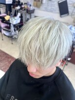 ヘアサロンナンバーワンクラブ上和田本店&nbsp;ホワイトブロンド