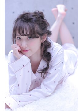 カシュカシュ(cache cache) cache cache★くるりんぱを使ったツインテールアレンジ