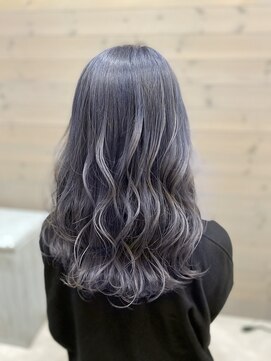 ルチェア ヘア(Lucea Hair) ダブルカラーでコバルトブルー