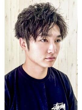 プロム(Prom) 誰でも似合う緩めツイストスパイラルパーマ