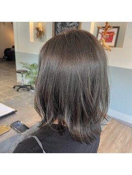 ブレスヘアー(Breath hair) 透明感ましましマットアッシュ