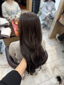 アルターリアン(aL ter LieN) イメチェン/ホワイトブロンド/外ハネボブ/美髪/ワイドバング