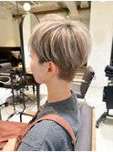 ダブルカラー　ブロンドカラーベリーショート