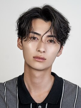 オーシャントーキョーオーバー 渋谷(OCEAN TOKYO OVER) 韓国センターパートコンマバングフェザーパーマニュアンスパーマ