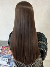 キューティクルトリートメント｜補修・コーティングしながらフタをします