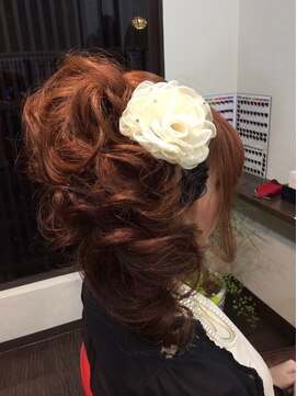 タムロ美容室(TAMURO) 横流しアップスタイル