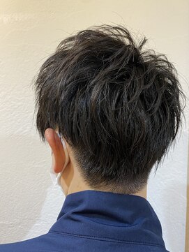 タエビスアリッサム(Taebis Alyssum) 爽やかツーブロックスタイル