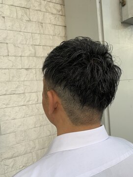 アース 岐阜店(HAIR&MAKE EARTH) 2ブロックベリーショート