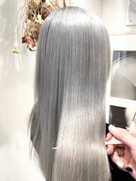 ヘアーワークス ヘルム 渋谷店(HAIR WORKS HELM)&nbsp;[HELM渋谷]プラチナシルバー