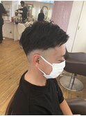黒髪フェードスタイル