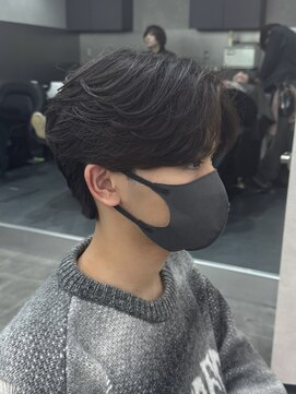 ジーニー 千葉(GENiE) ウルフ/センターパート/カルマパーマ/ニュアンスパーマ/古荘竜生