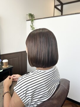 ミレナ(Milena) 肩上ボブ×くすみベージュ