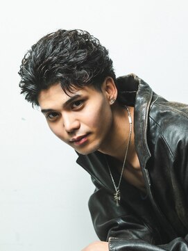 ホワイト(WHITE) フェザースパイキーショート