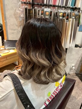 アフィナー(Afinar) 【横浜駅/横浜西口】デザイン×ミルクティーベージュ