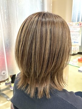 アズール 草加(azule) ハイライトカラー ブリーチ ベージュカラー 白髪カバー