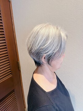 ヌーク(NUUK) ニュアンス×大人ショートボブ