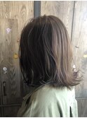 セミロング！外ハネスタイル！