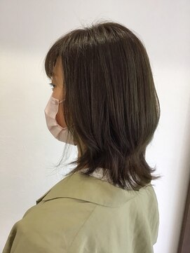 アリー(Ari-) Newオリーブベージュ