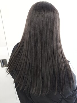 ゴットラトゥール(GOTTO LATOUR) ストレートパーマ艶髪サラサラ大人可愛い黒髪ヘルシースタイル