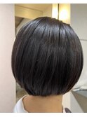 大人丸みツヤボブ