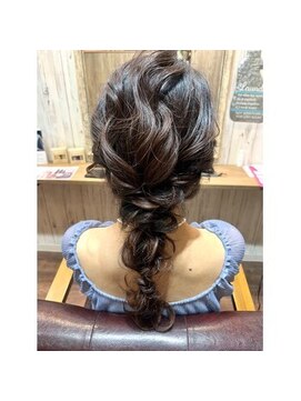 ルアナ 浦和店(Luana) ☆編みおろしアレンジ☆