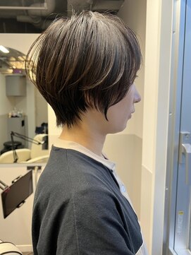 アルトル 池袋(altru) 艶のあるショートボブ耳かけ