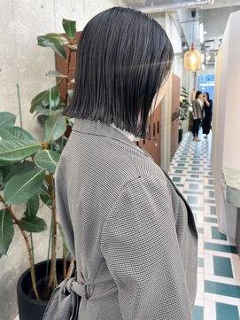 ノエ(noe) 切りっぱなしボブ×オリーブグレージュ