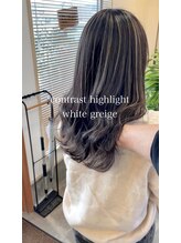 エス(esu) コントラストハイライト×ホワイトグレージュ