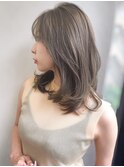 アッシュグレージュ レイヤーカット 顔周りカット 10代20代 艶髪