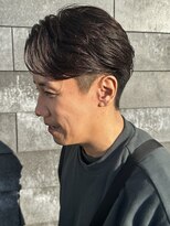 ヒュイル バイ ニアウ(Hwyl by Niau) メンズセンターパートパーマニュアンスパーマフェザーパーマ