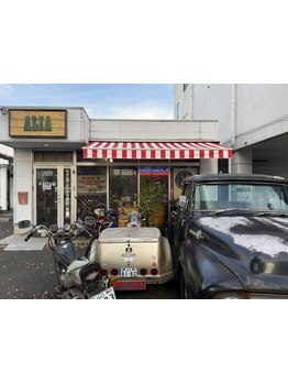 30年目のベテランスタイリストが手掛けるプライベートサロン！マンツーマンで施術いたします。