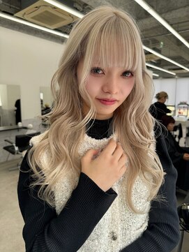 ホワイトブロンド/抜きっぱなしカラー/ハイトーンカラー