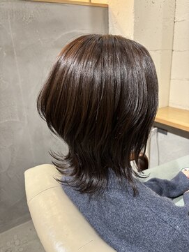 アンビエンテ(ambiente) ウルフカット