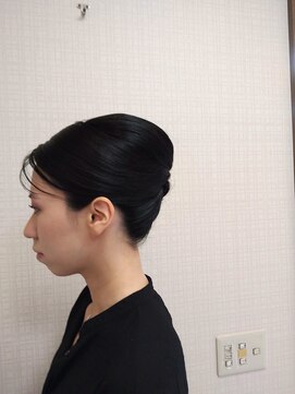 サロン ド オリーブ 夜会巻き
