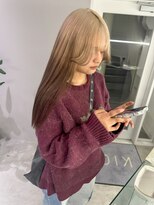 キオク(KIOX)&nbsp;ポイント複雑デザインからベージュのルーツカラー