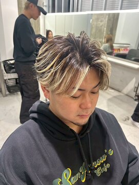 メンズサロン キング 枚方店(Men’s salon K!ng) フェザーショートアップバングセンターパートメンズハイライト