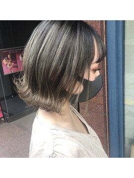 ウル(Ulu) 切りっぱなし×バレイヤージュ