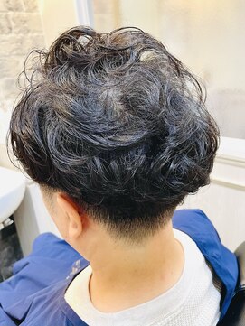 ミリオンバックス 上野(Million Bucks) 韓国マッシュ/ダークアッシュ/ニュアンスパーマ/スペインカール