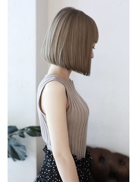 ランドバイリリー(LAND. by Lilly) ブリーチ1回で作るミルクティーグレージュ＊マチルダボブ