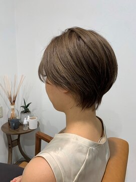 ナプ(nap) 30代40代50代丸みショートボブアッシュカラー☆ハンサムショート