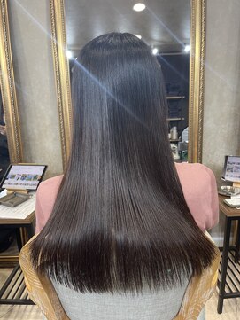 アンフィユヌキャトル(AnFye une Qatll) ジュエリーシステム×LULUトリートメント×縮毛矯正で艶髪に変身