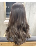 透明感 暗髪 大人可愛い抜け感ロング 秋冬 ニュアンスカラー