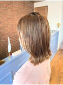切りっぱなし外ハネボブ オリーブベージュ くすみベージュ