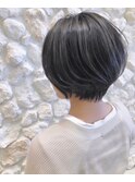 Moana【新越谷】#ハイライト#白髪ぼかし#アッシュ#ショート