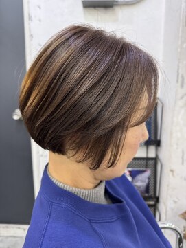 サル(saru) #ベージュ × #ショートボブ