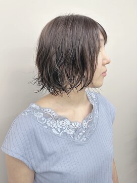 モリオ(morio) *ゆるふわパーマボブ外ハネボブ大人ボブ顎ラインボブ内巻きボブ