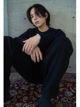 オムセラ(HOMME SERA) センターパートウルフ